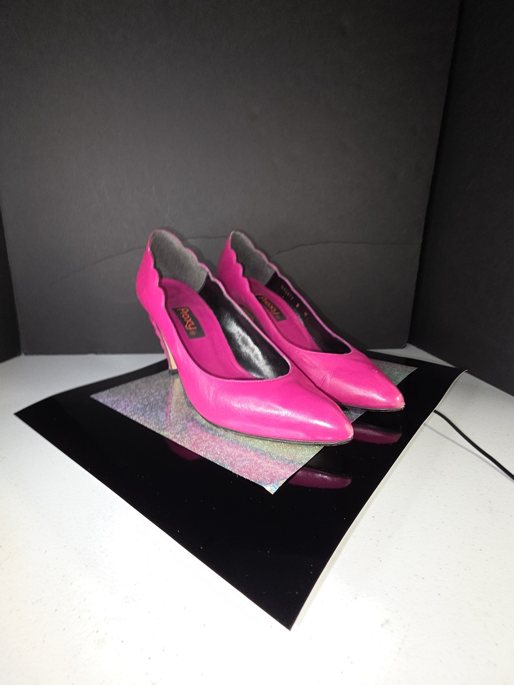 Proxy Vintage 80's Bright Pink Scalloped-Edge Sculpted Heel Women's Pumps Sz 8M - Picture 4 of 17